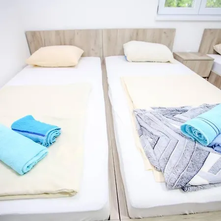 Apartment River 5 *